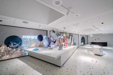 mawa design Futurium Berlin mit Stromschienenstrahler seventies plus