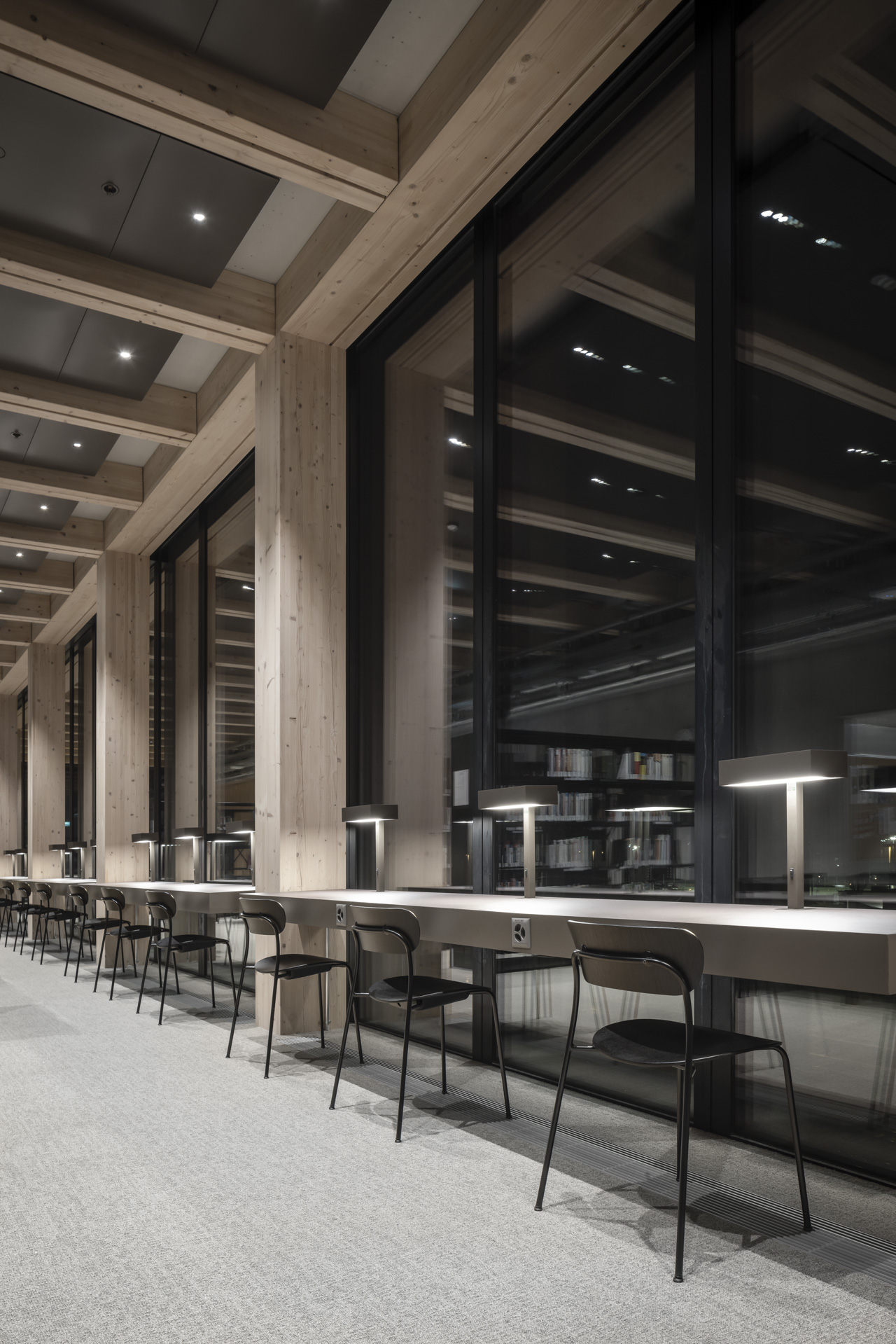 Bibliothek der Hochschule Luzern Campus Zug-Rotkreuz Schweiz